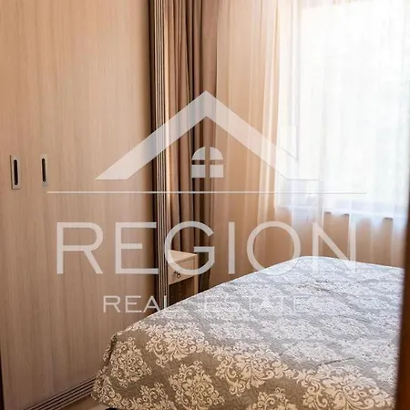 An Argisht Palace דירה וארנה