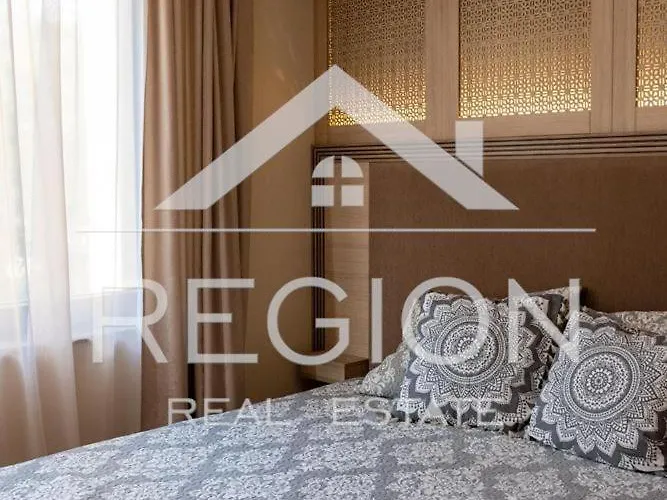 An Argisht Palace Варна